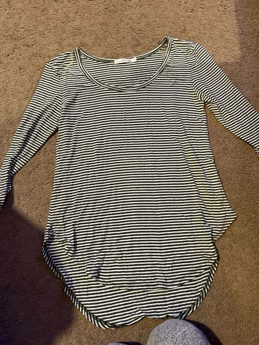 Heart & Hips Women's Striped Long Sleeve Curved Hem Tunic Top